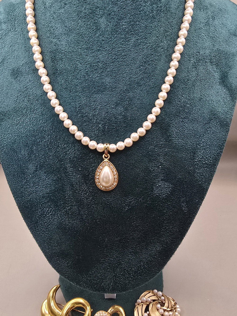 Pearl Necklace with Teardrop Pendant - Gold and Brooches Earrings Signed Napier